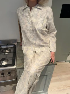 Esme pyjamas sæt - Off white/blå