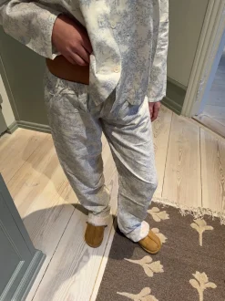 Esme pyjamas sæt - Off white/blå