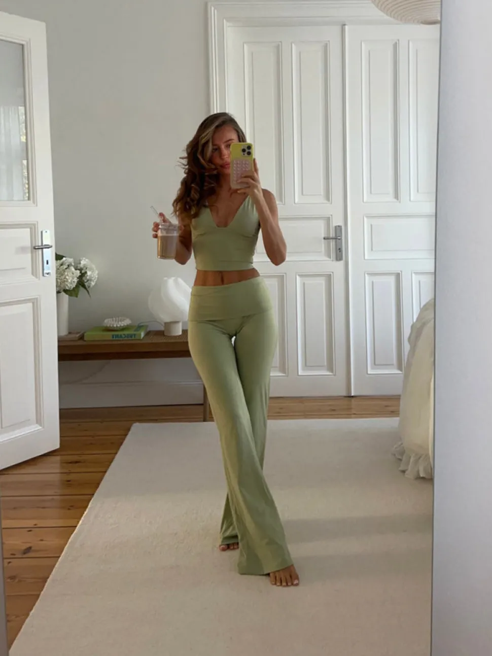 Essential flared pants - Matcha