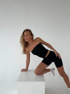 Essential shorts - Jet Black