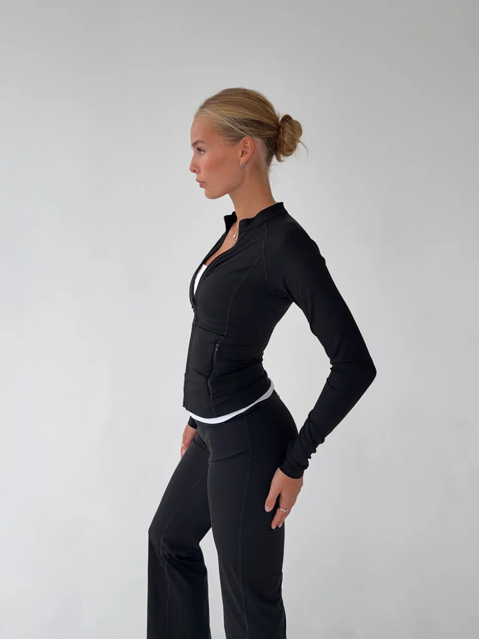 Essential zip up jakke - Jet black