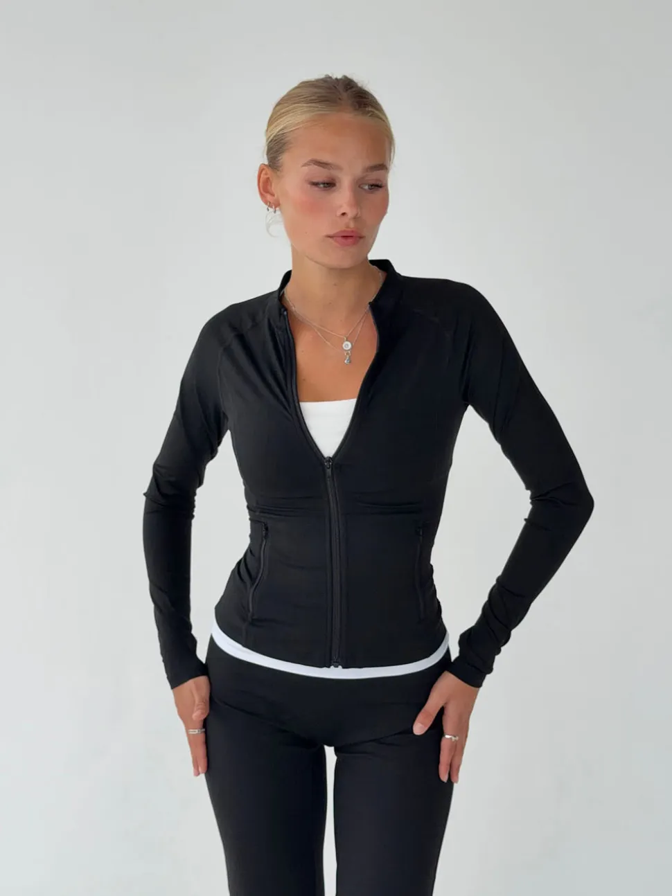 Essential zip up jakke - Jet black