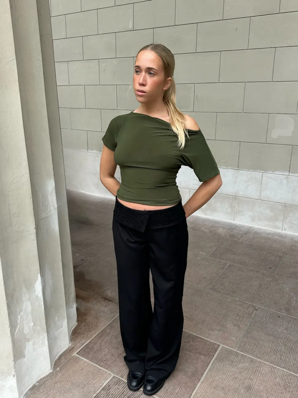 Florine figursyet t-shirt - Kaki