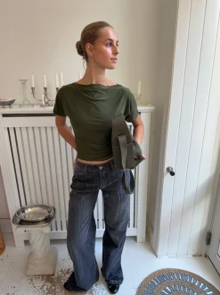 Florine figursyet t-shirt - Kaki