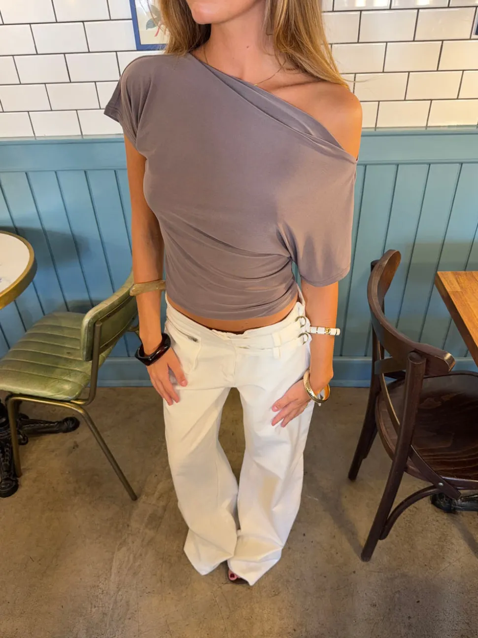 Florine figursyet t-shirt - Taupe