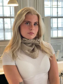 Gabi trekant tørklæde - Beige