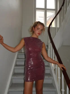 Gabriella kjole med pallietter - Lilla