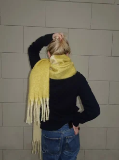 Gale tørklæde - Gul/off white