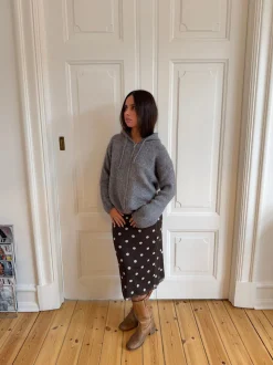 Gregina hoodie med zip i strik - Grå