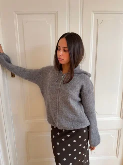 Gregina hoodie med zip i strik - Grå