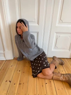 Gregina hoodie med zip i strik - Grå