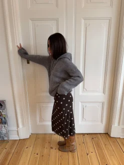 Gregina hoodie med zip i strik - Grå