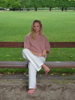 Hedvig striktrøje med korte ærmer - Lyserød