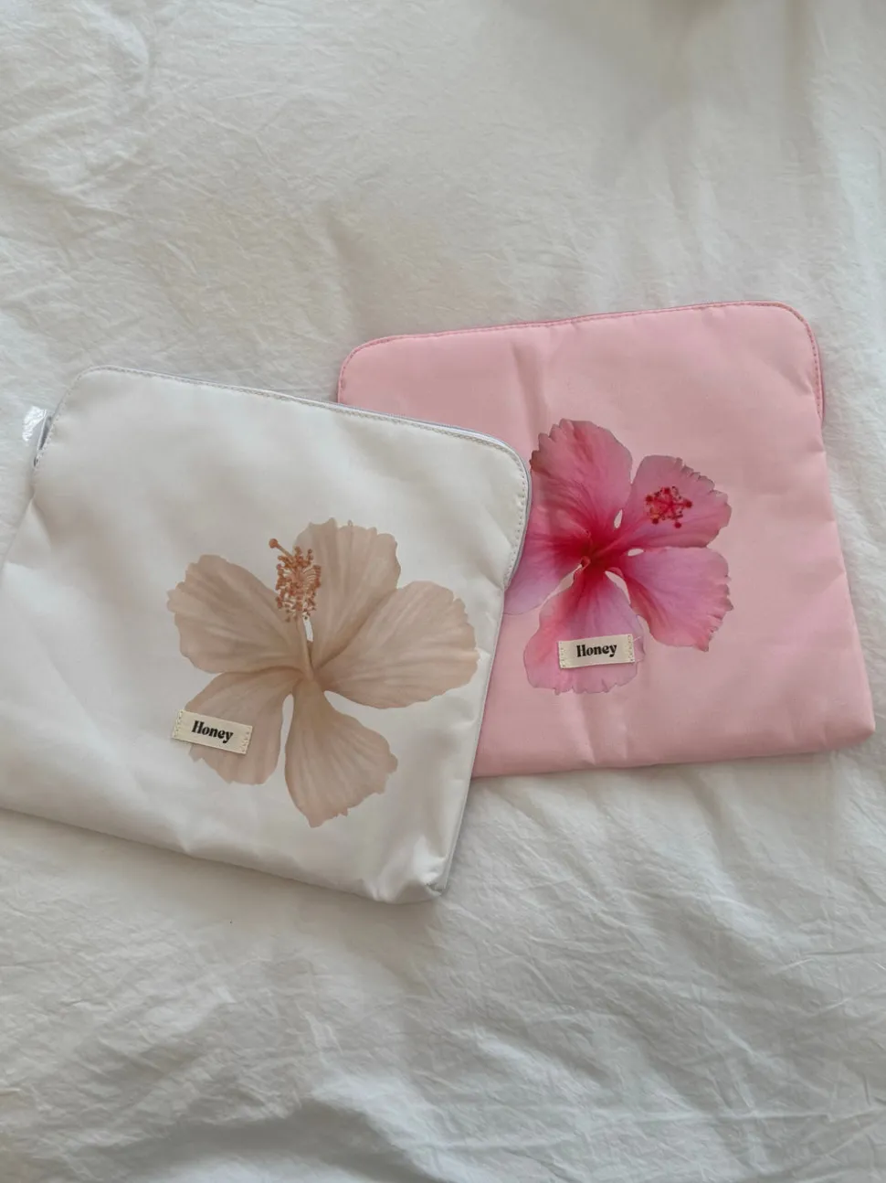 Honey computer sleeve - Hvid med beige blomst