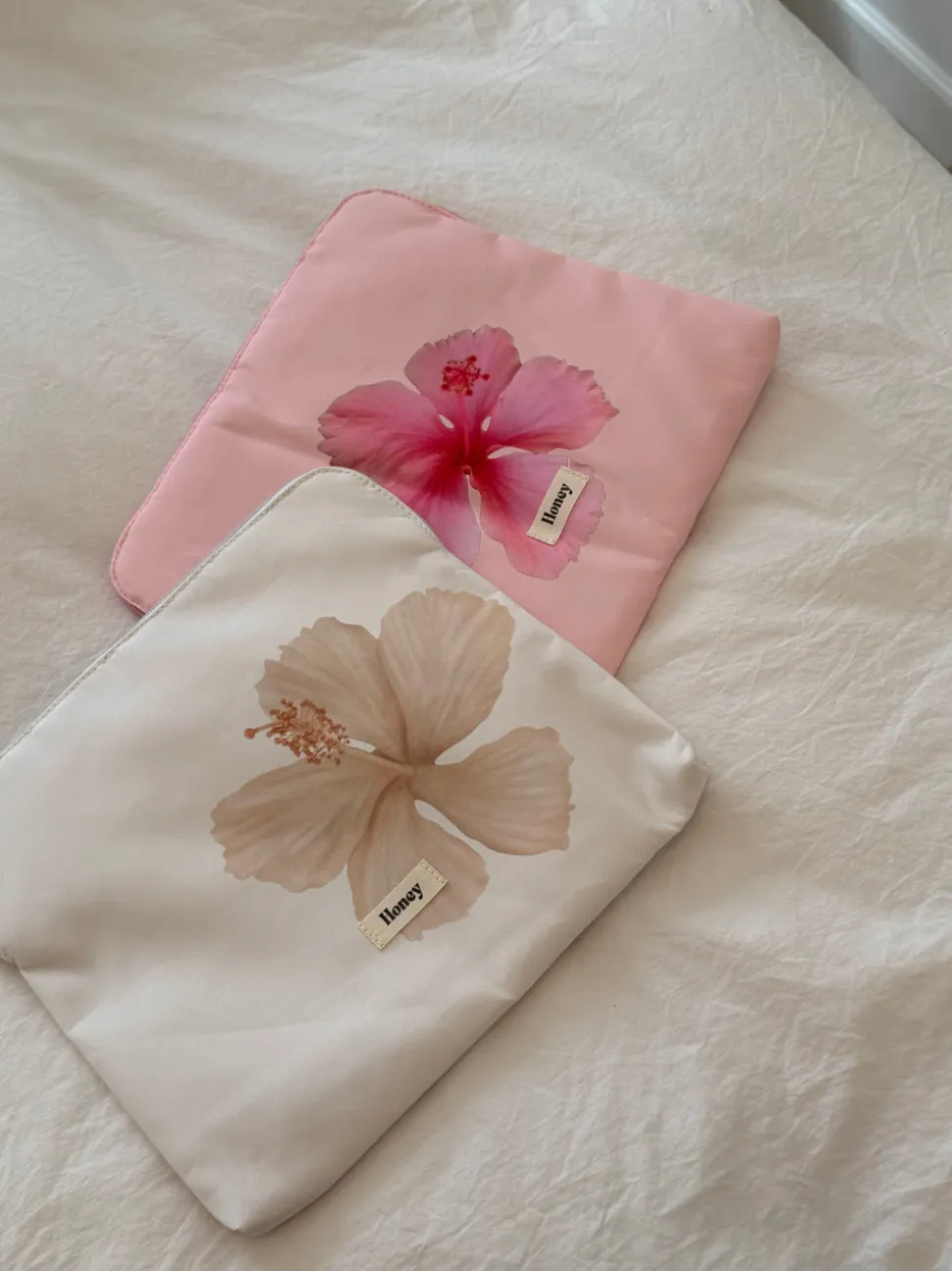 Honey computer sleeve - Hvid med beige blomst
