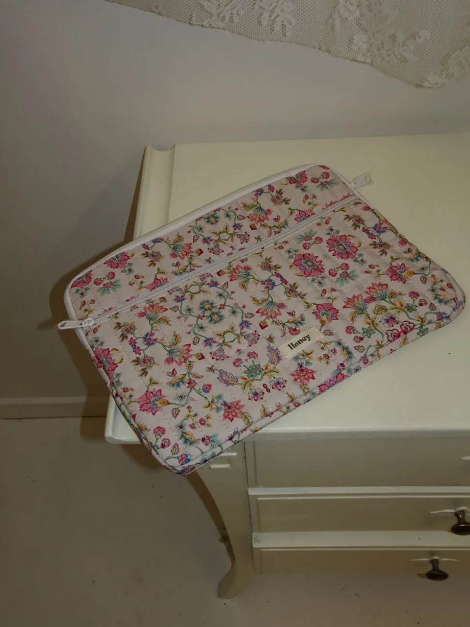 Honey computer sleeve - Off white med blomster