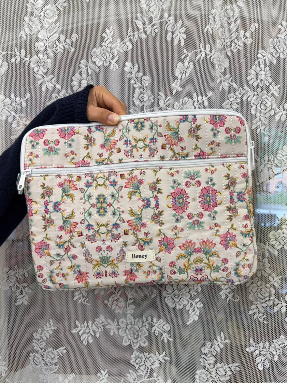 Honey computer sleeve - Off white med blomster