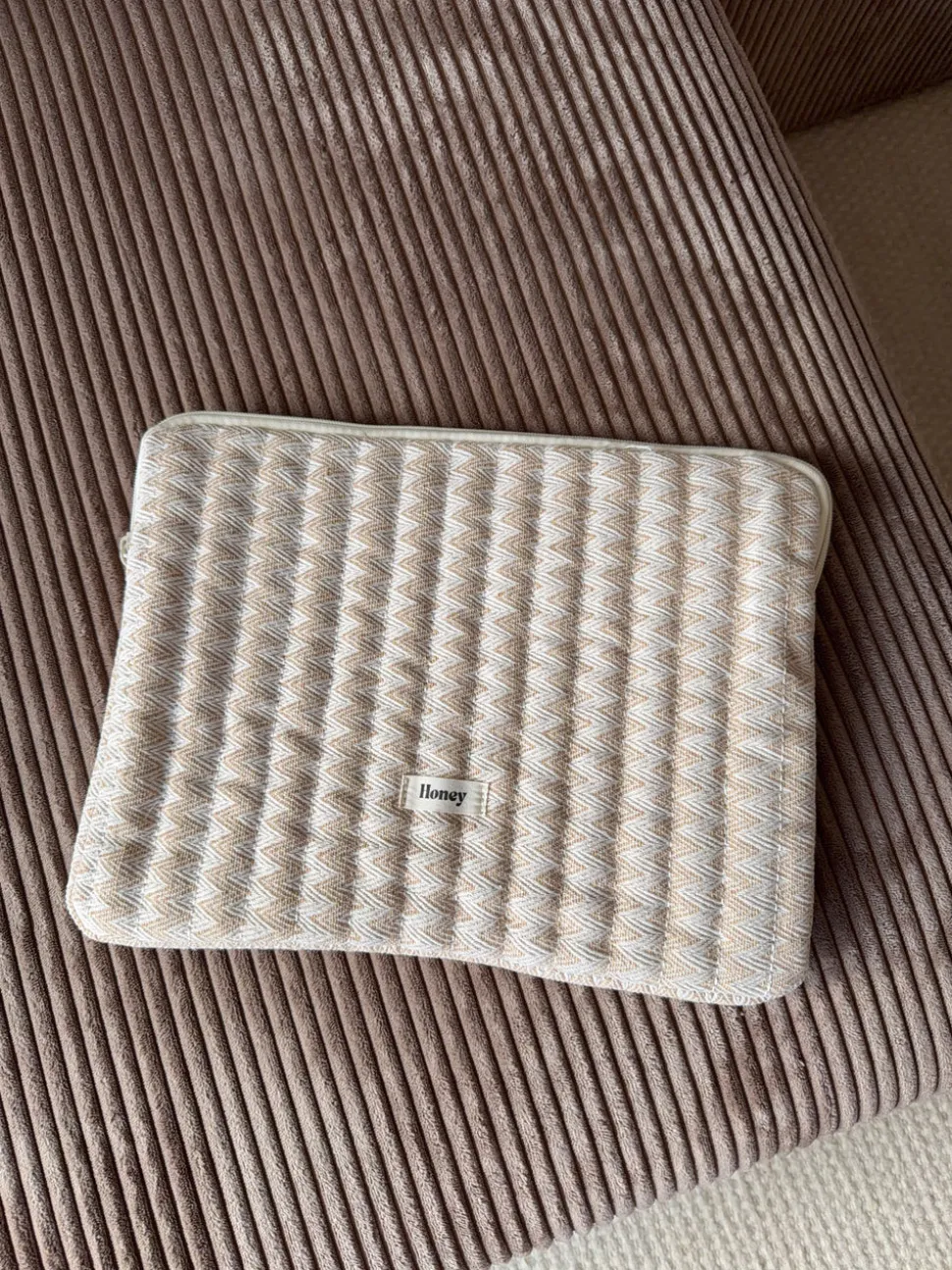 Honey computer sleeve med mønster - Beige