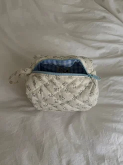 Honey lille toilettaske - Off white med bamser