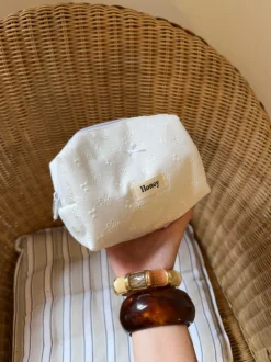 Honey lille toilettaske med broderi - Hvid