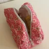 Honey lille toilettaske med blomster - Pink