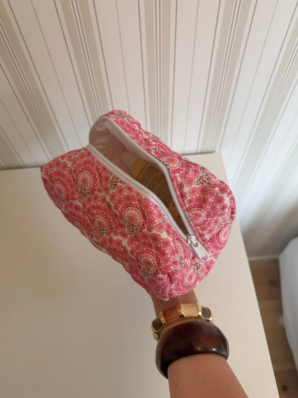 Honey lille toilettaske med blomster - Pink