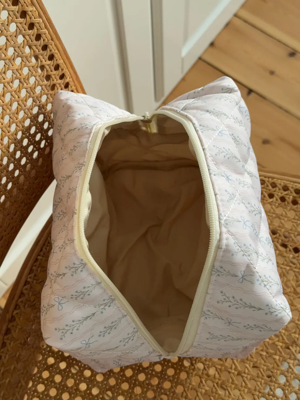 Honey stor toilettaske med mønster - Off white