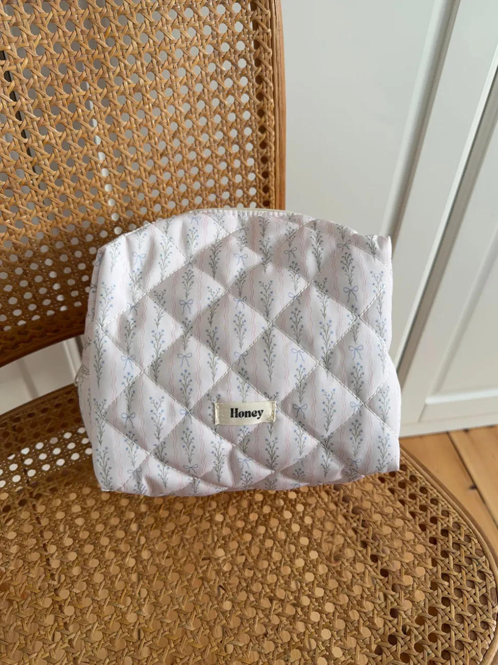 Honey stor toilettaske med mønster - Off white