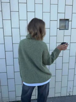 Idun striktrøje med turtleneck - Kaki