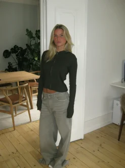 Isaline ribbet hoodie med zip - Brun