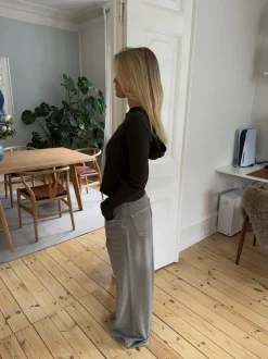 Isaline ribbet hoodie med zip - Brun