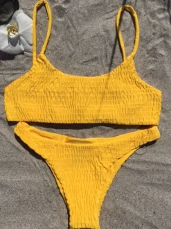 Jade bikini gul