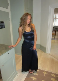 Jeanne satinkjole - Navy