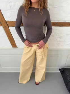 Kaia langærmet cashmere bluse - Taupe