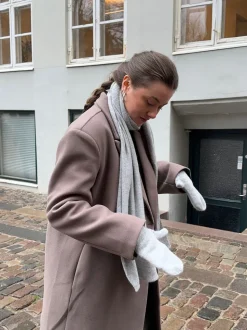 Kehlani halstørklæde i strik - Lys grå