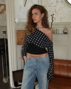 Kimmie langærmet bluse med polkaprikker - Sort/hvid