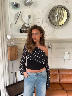 Kimmie langærmet bluse med polkaprikker - Sort/hvid