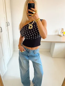 Kimmie top med polkaprikker - Sort/hvid