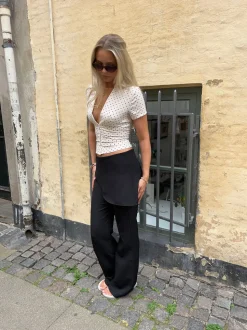 Kira bukser med slå om detalje - Sort