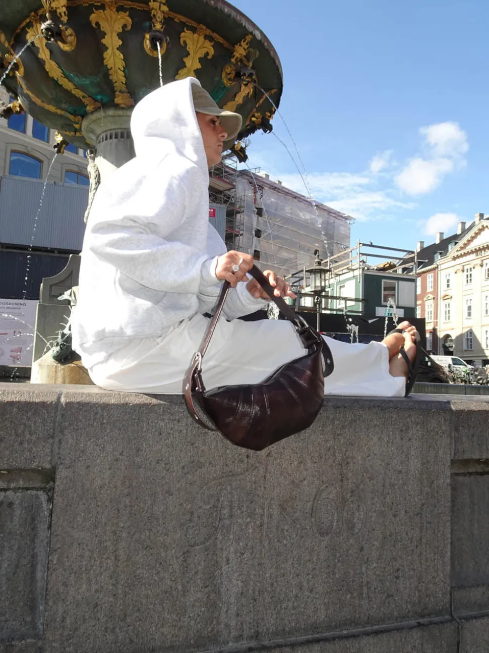 Lara skuldertaske i læder - Brun