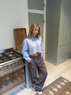 Lavinia stribet cropped skjorte - Blå/hvid
