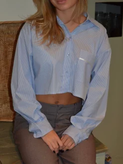 Lavinia stribet cropped skjorte - Blå/hvid