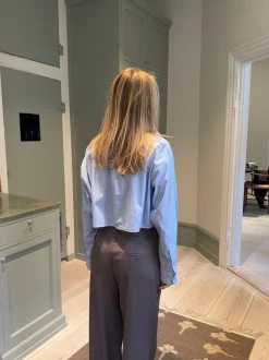 Lavinia stribet cropped skjorte - Blå/hvid