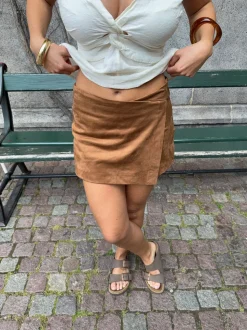 Lelia mininederdel i ruskind - Brun