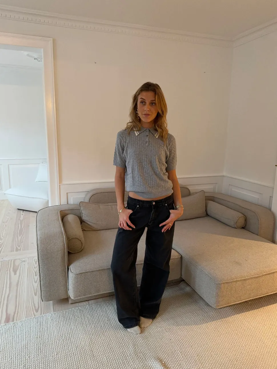 Leontine kabelstrikket polo - Grå