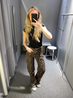 Leopard jeans