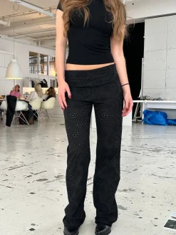 Lilia bukser i broderie anglaise - Sort