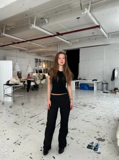 Lilia bukser i broderie anglaise - Sort