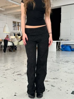 Lilia bukser i broderie anglaise - Sort