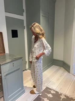 Linnea pyjamasbluse med sløjfer - Off white